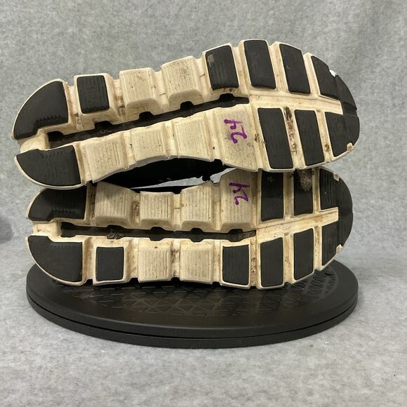 ON Running Cloud 5 Women's Running Shoes Black 59.98904 Size 9.5 - Picture 3 of 6